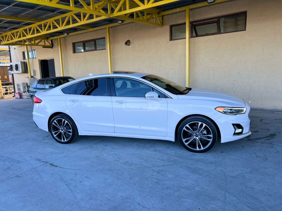 Ford Fusion 2019 — photo 2