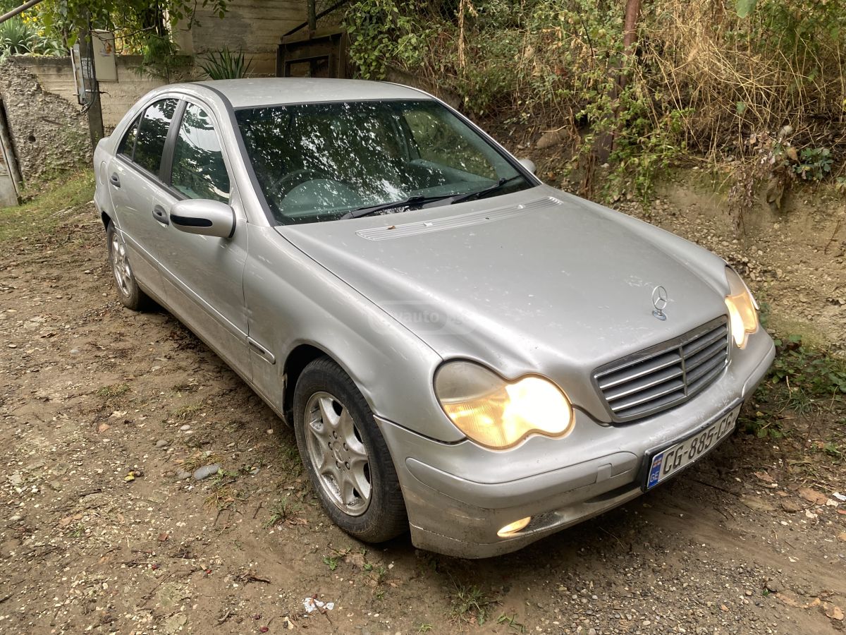 Mercedes-Benz C 180