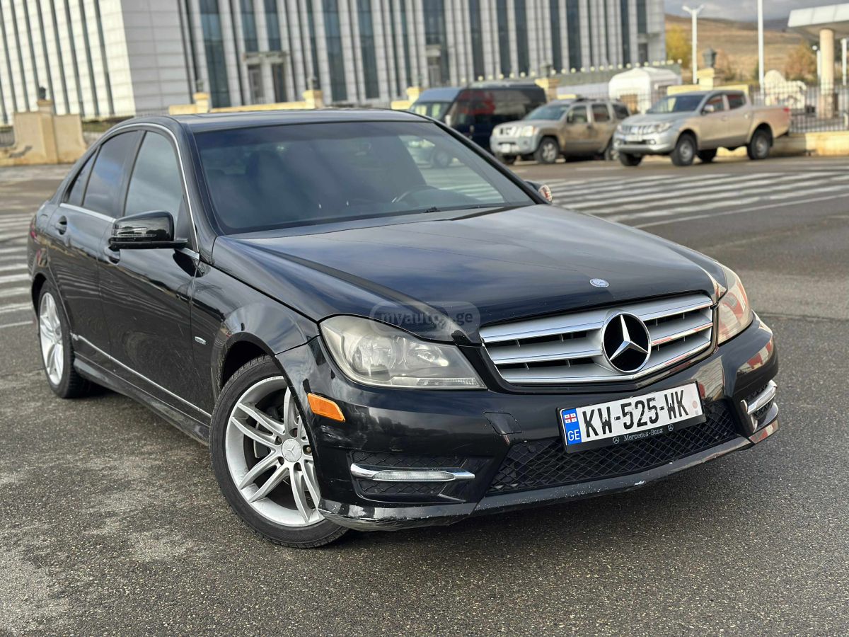 Mercedes-Benz C 250 2012 — photo 2