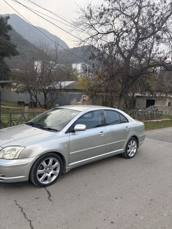 Toyota Avensis 2005 — photo 2