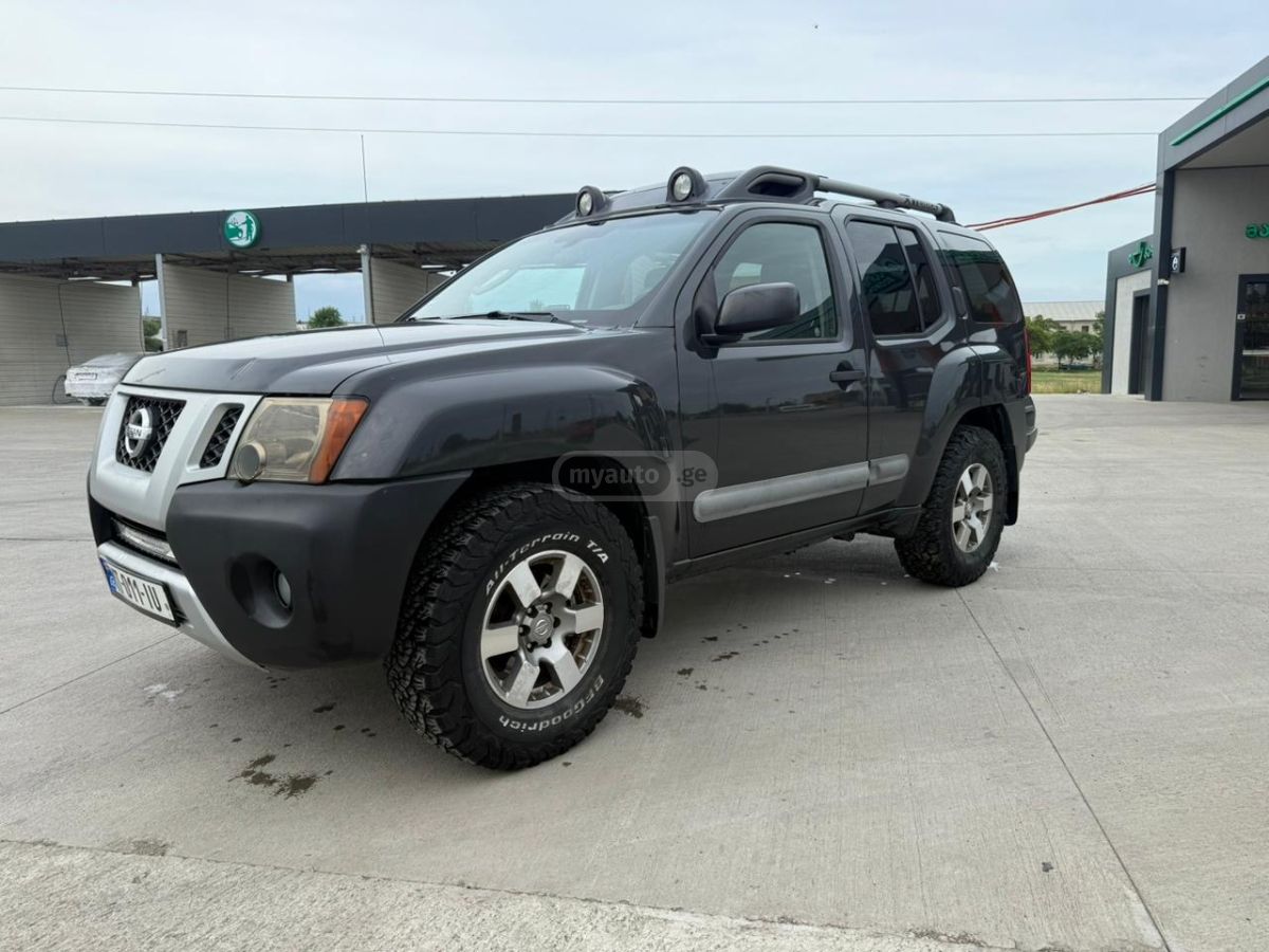 Nissan X-Terra 2011 — photo 2