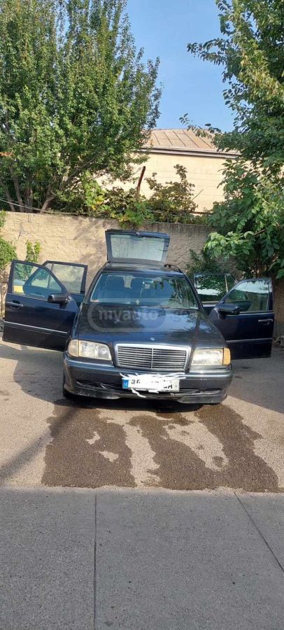 Mercedes-Benz C 200