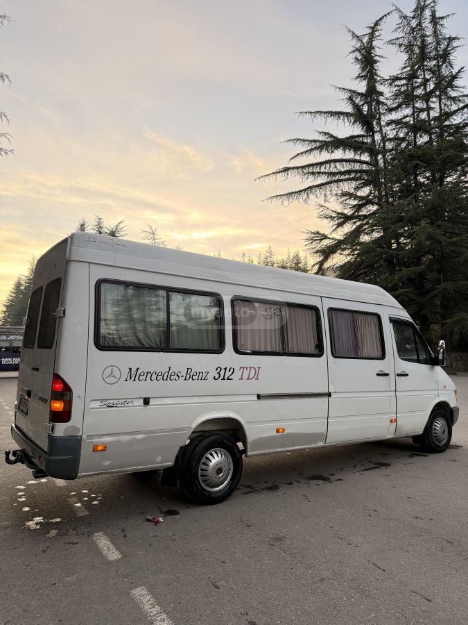 Mercedes-Benz Sprinter 1999 — photo 2