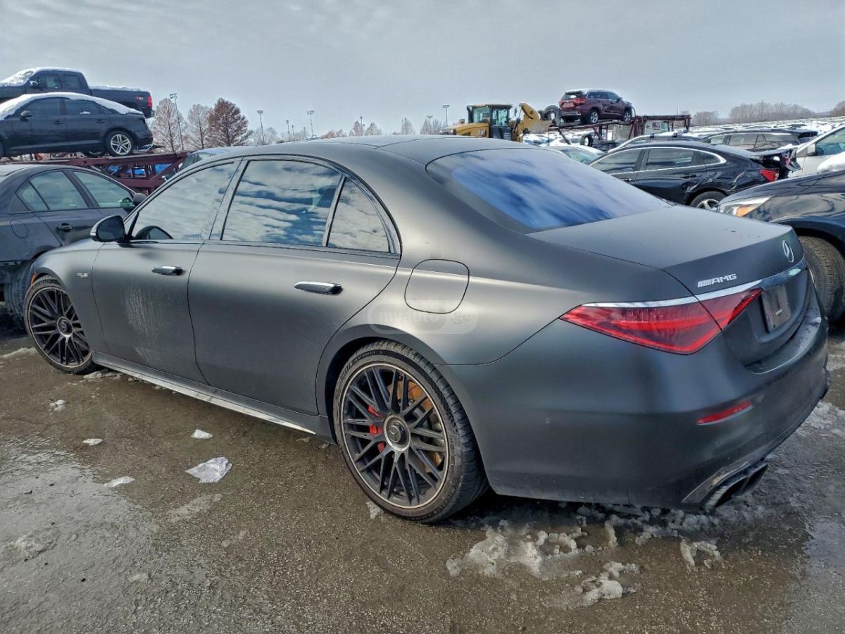 Mercedes-Benz CLS 63 AMG 2025 — photo 2