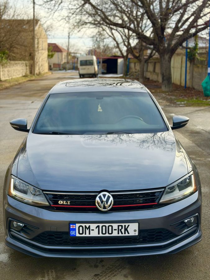 Volkswagen Jetta 2017 — photo 2