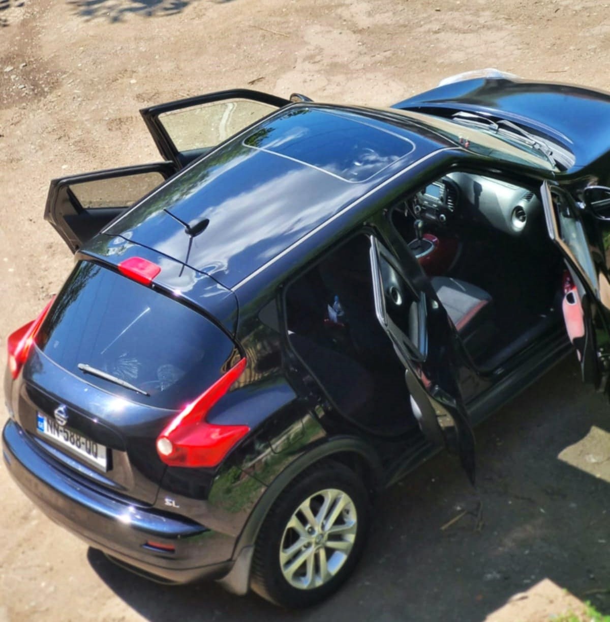 Nissan Juke 2011 — photo 2