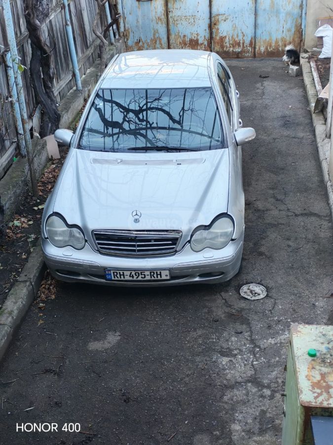 Mercedes-Benz C 200