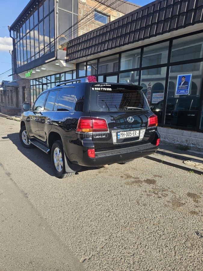 Lexus LX 570 2008 — photo 2