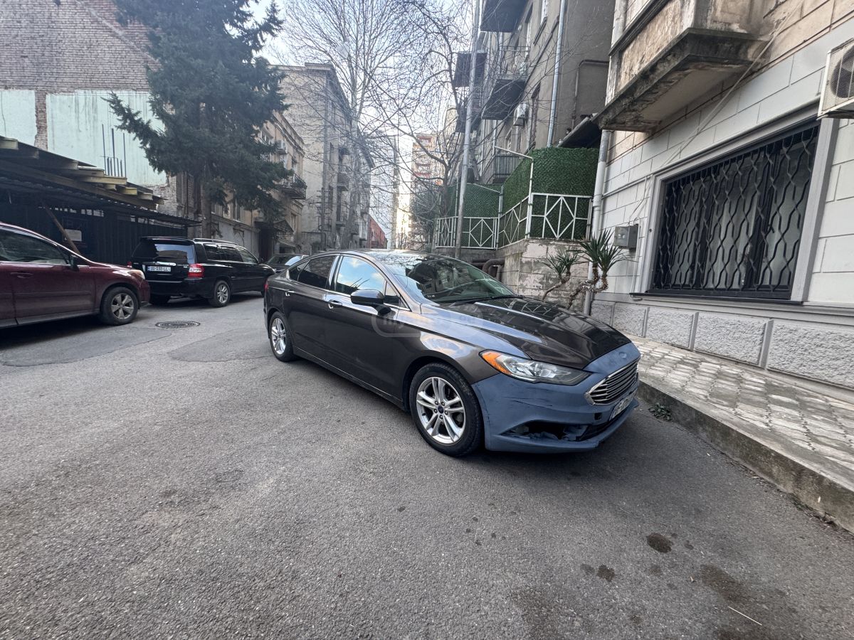 Ford Fusion 2018 — photo 2