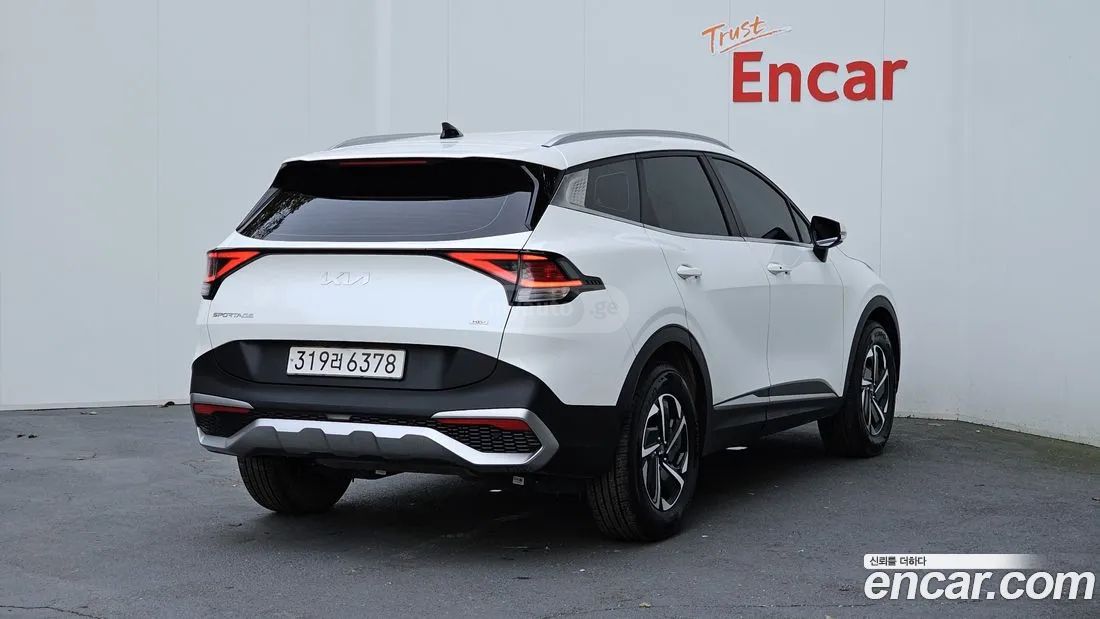 Kia Sportage 2023 — photo 2