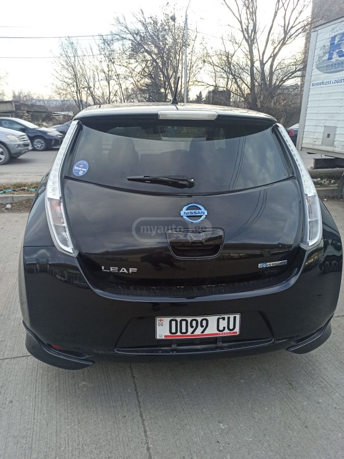 Nissan Leaf 2017 — photo 2