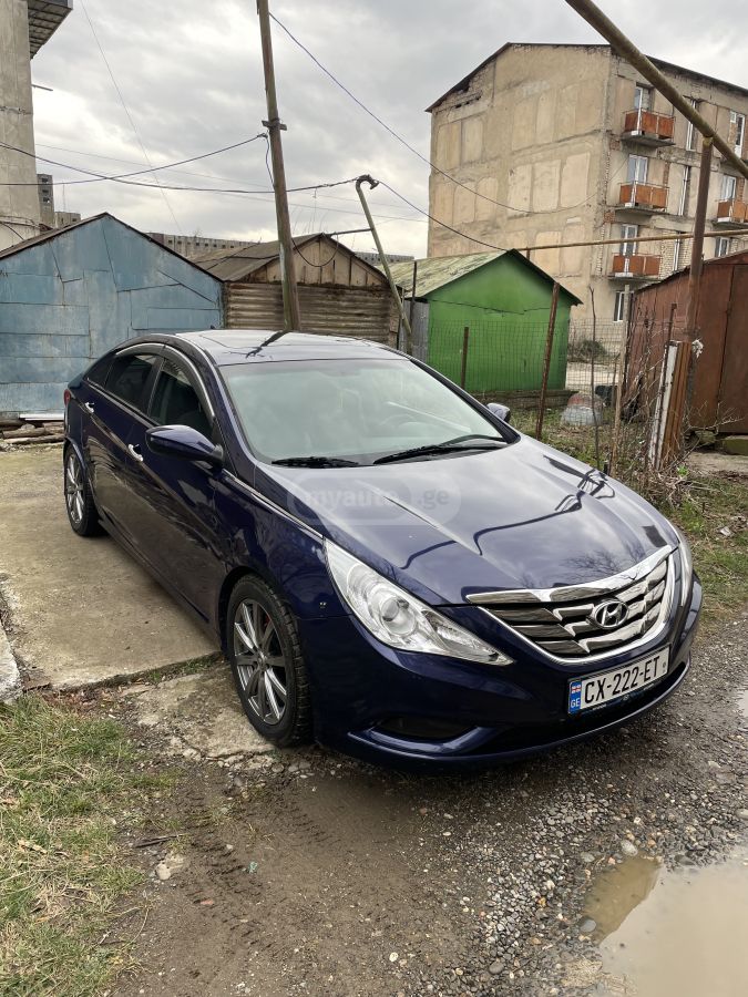 Hyundai Sonata 2010 — photo 2