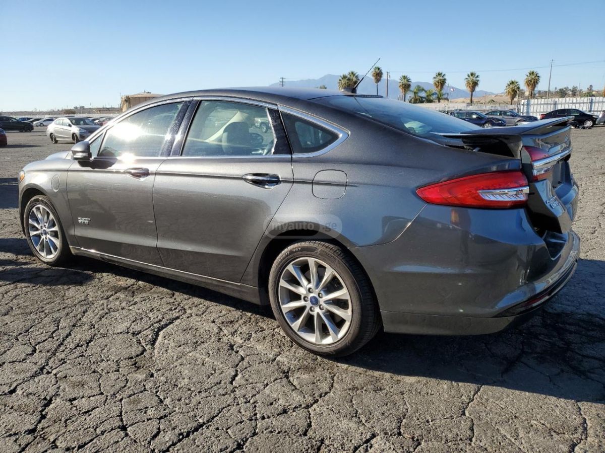 Ford Fusion 2017 — photo 2
