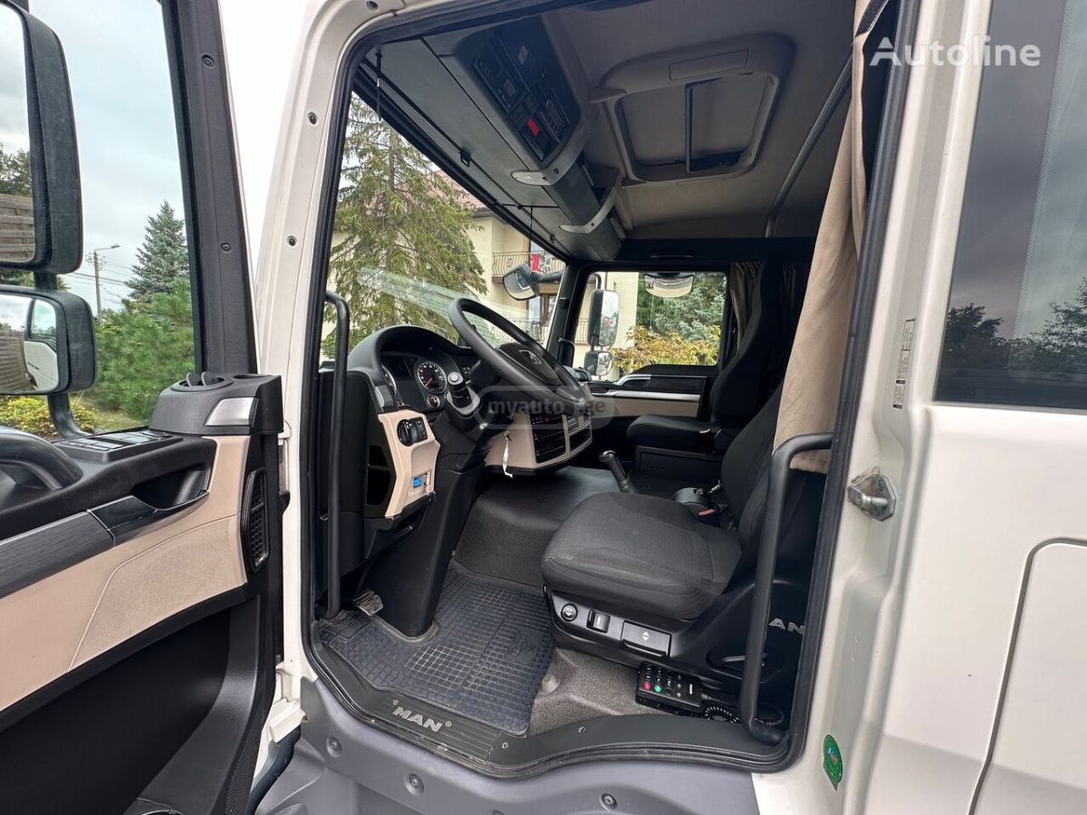 Isuzu TGL 2018 — photo 2