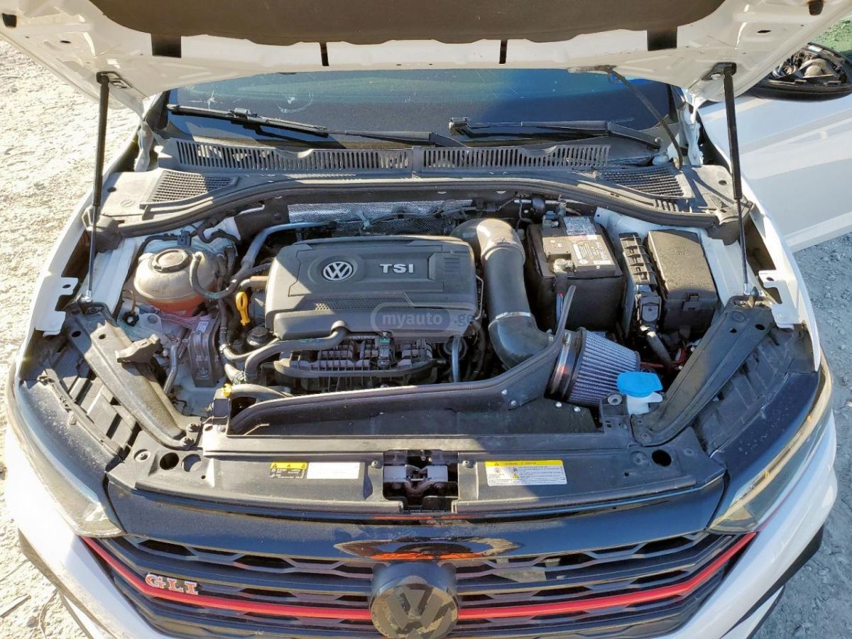 Volkswagen Jetta 2021 — photo 2