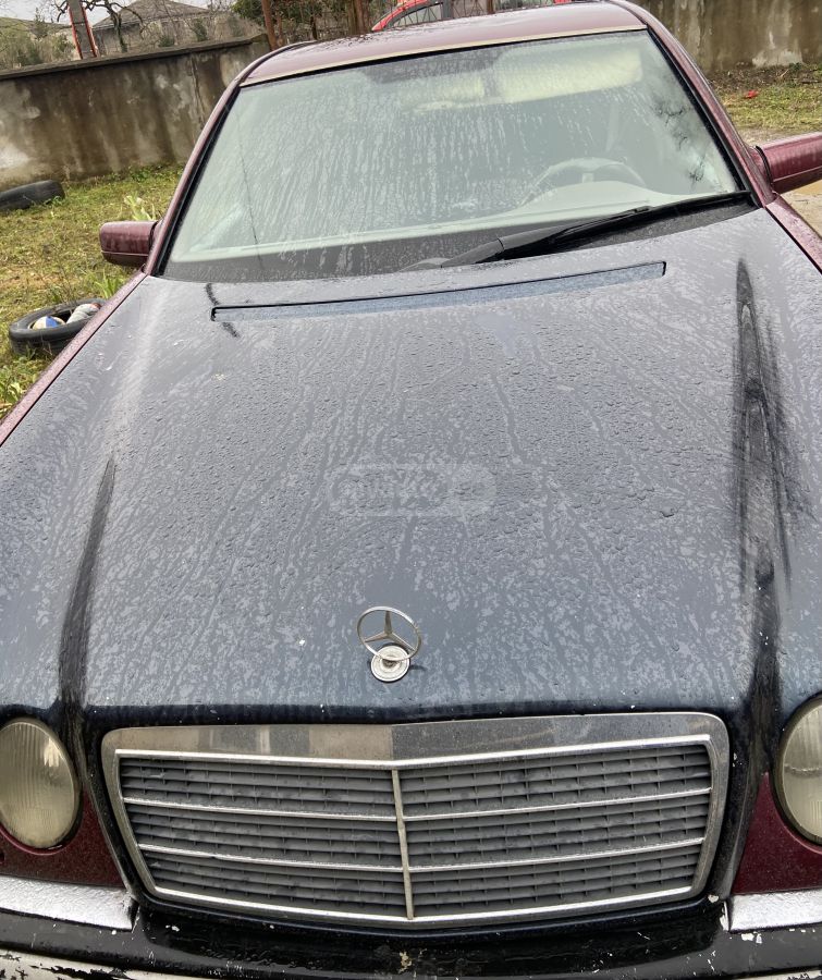 Mercedes-Benz 210 1996 — photo 2