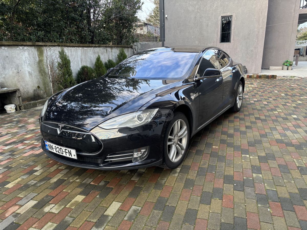 Tesla Model S 2016 — photo 2