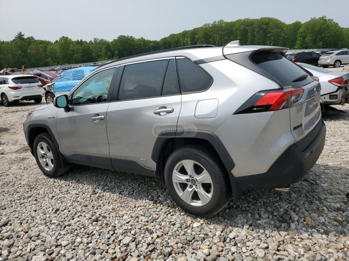 Toyota RAV 4 2020 — photo 2