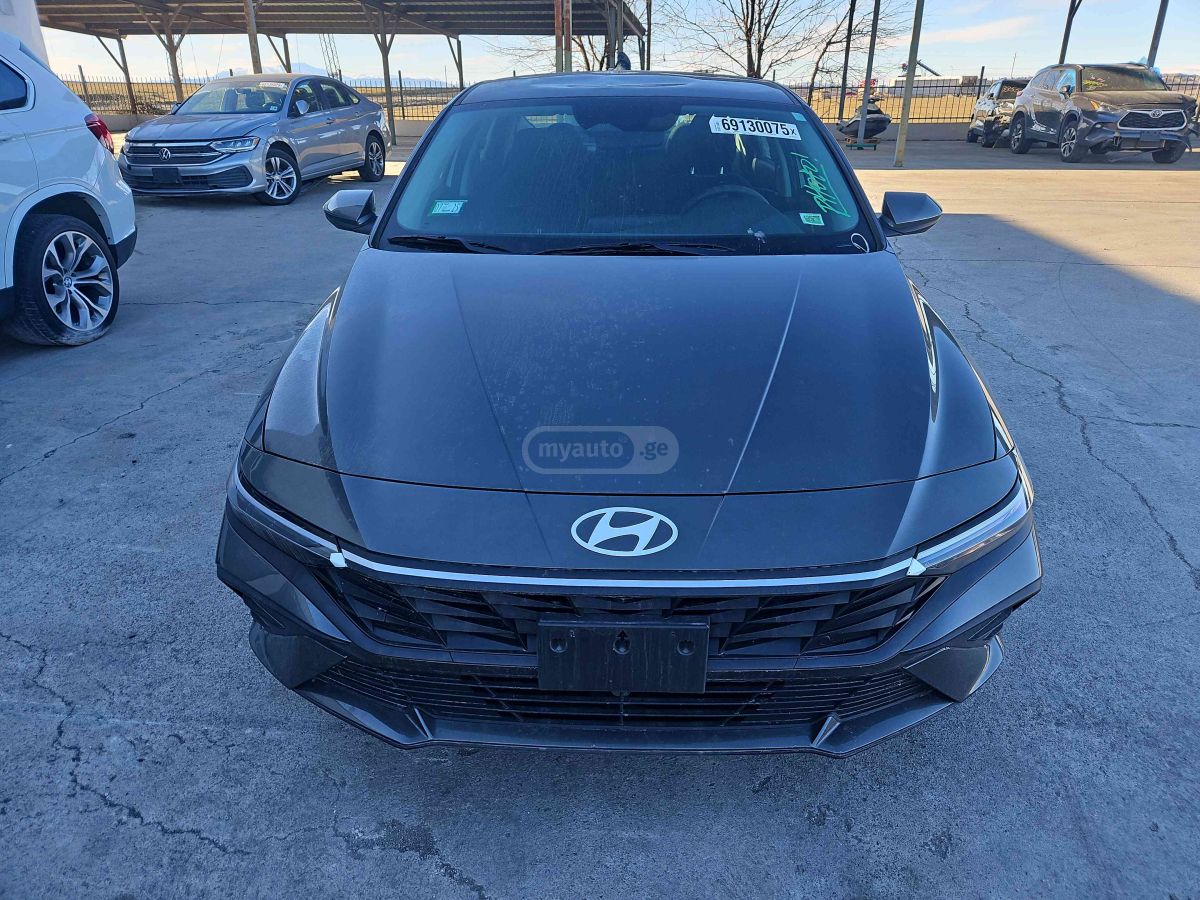 Hyundai Elantra 2024 — photo 2