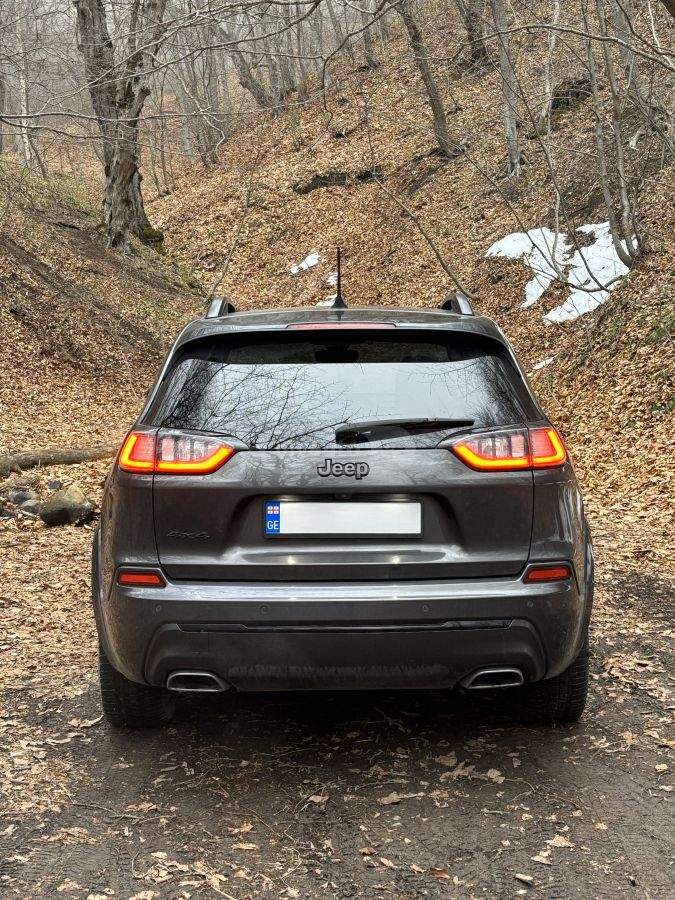 Jeep Cherokee 2019 — photo 2