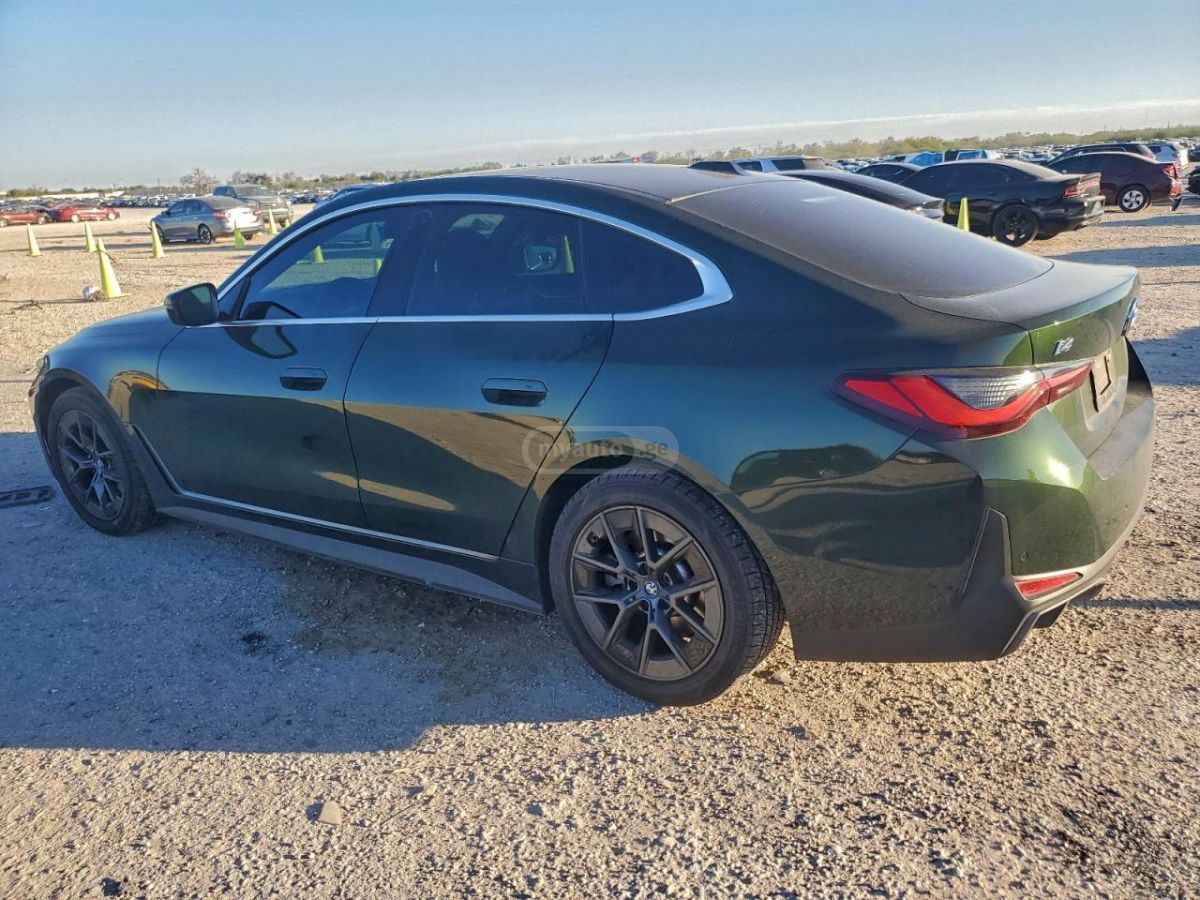 BMW i4 2022 — photo 2