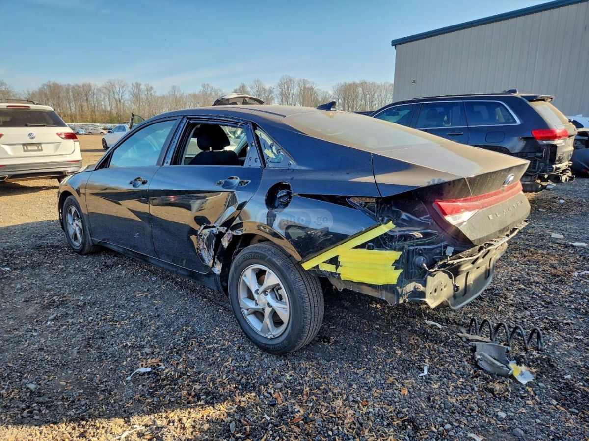 Hyundai Elantra 2023 — photo 2