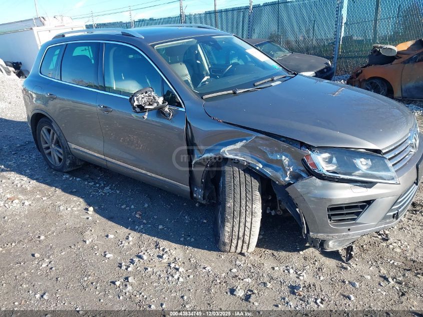 Volkswagen Touareg 2016 — photo 2