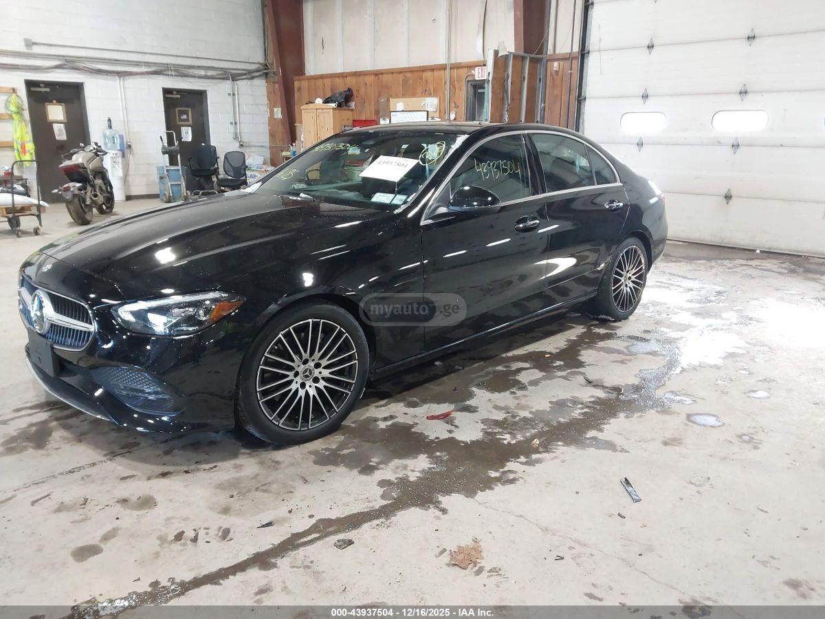 Mercedes-Benz C 300 2022 — photo 2