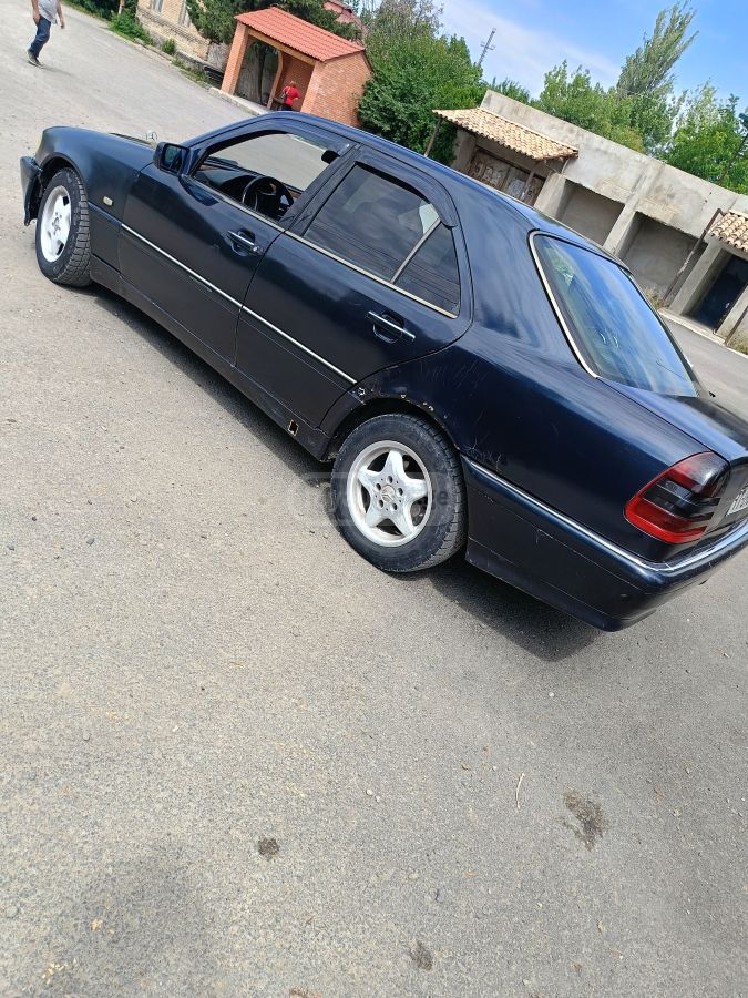 Mercedes-Benz C 220 1998 — photo 2