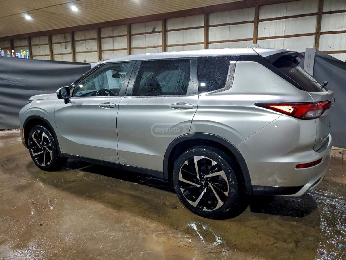 Mitsubishi Outlander 2024 — photo 2