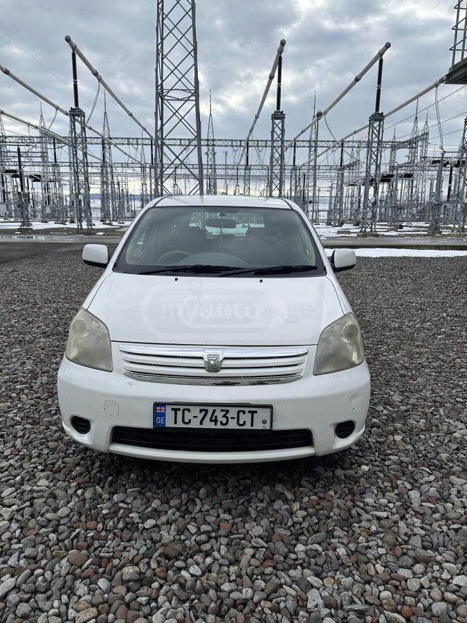 Toyota Raum 2006 — photo 2