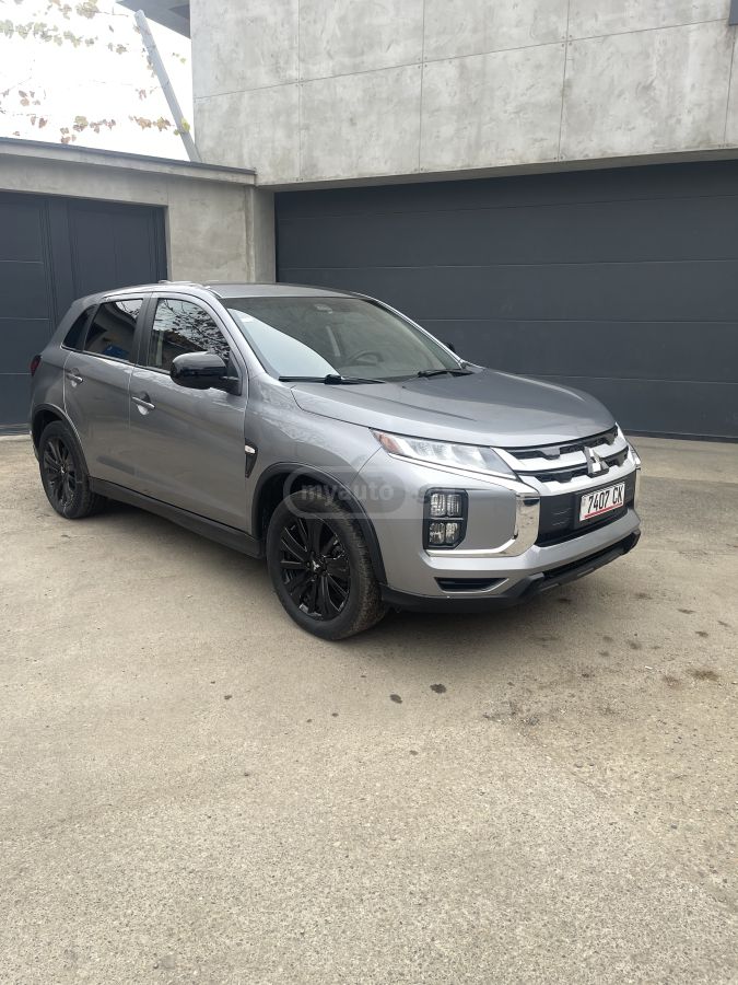 Mitsubishi Outlander Sport 2022 — photo 2