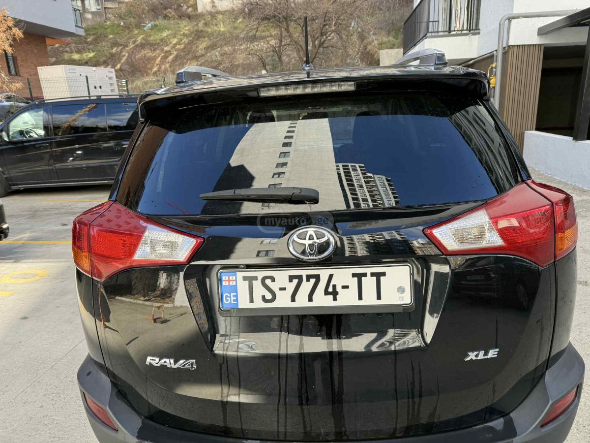 Toyota RAV 4 2013 — photo 2