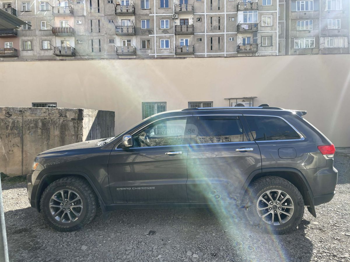 Jeep Grand Cherokee 2013 — photo 2