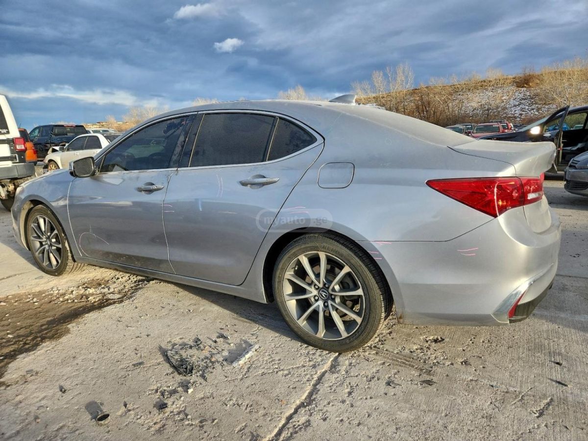 Acura TLX 2018 — photo 2