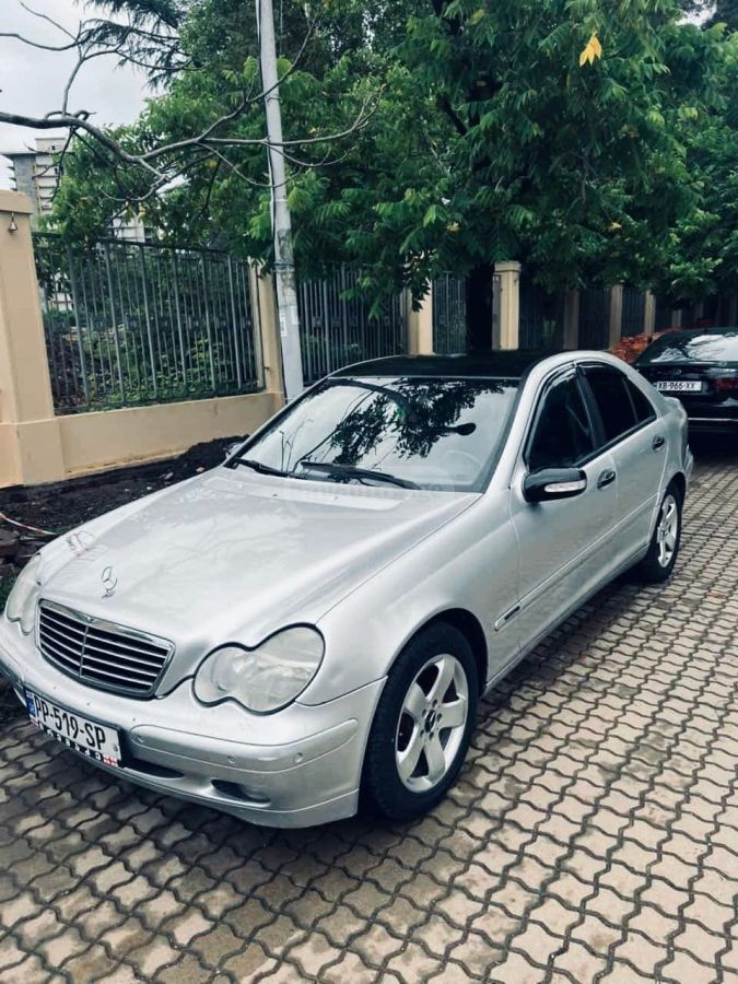 Mercedes-Benz C 200