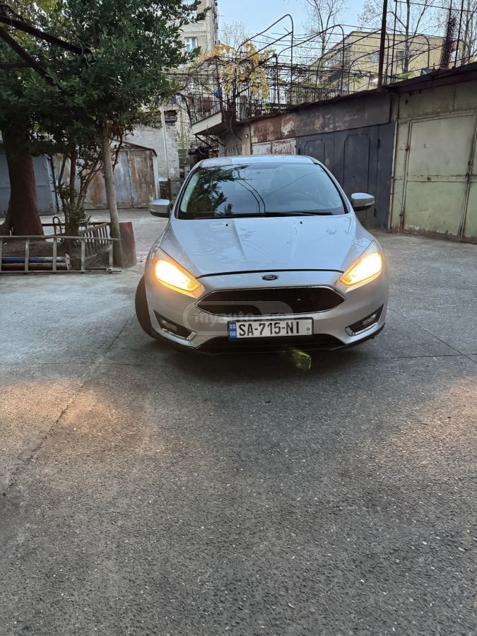 Ford Focus 2017 — photo 2