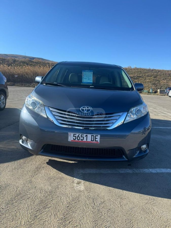 Toyota Sienna