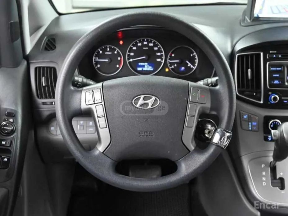 Hyundai Starex 2015 — photo 2