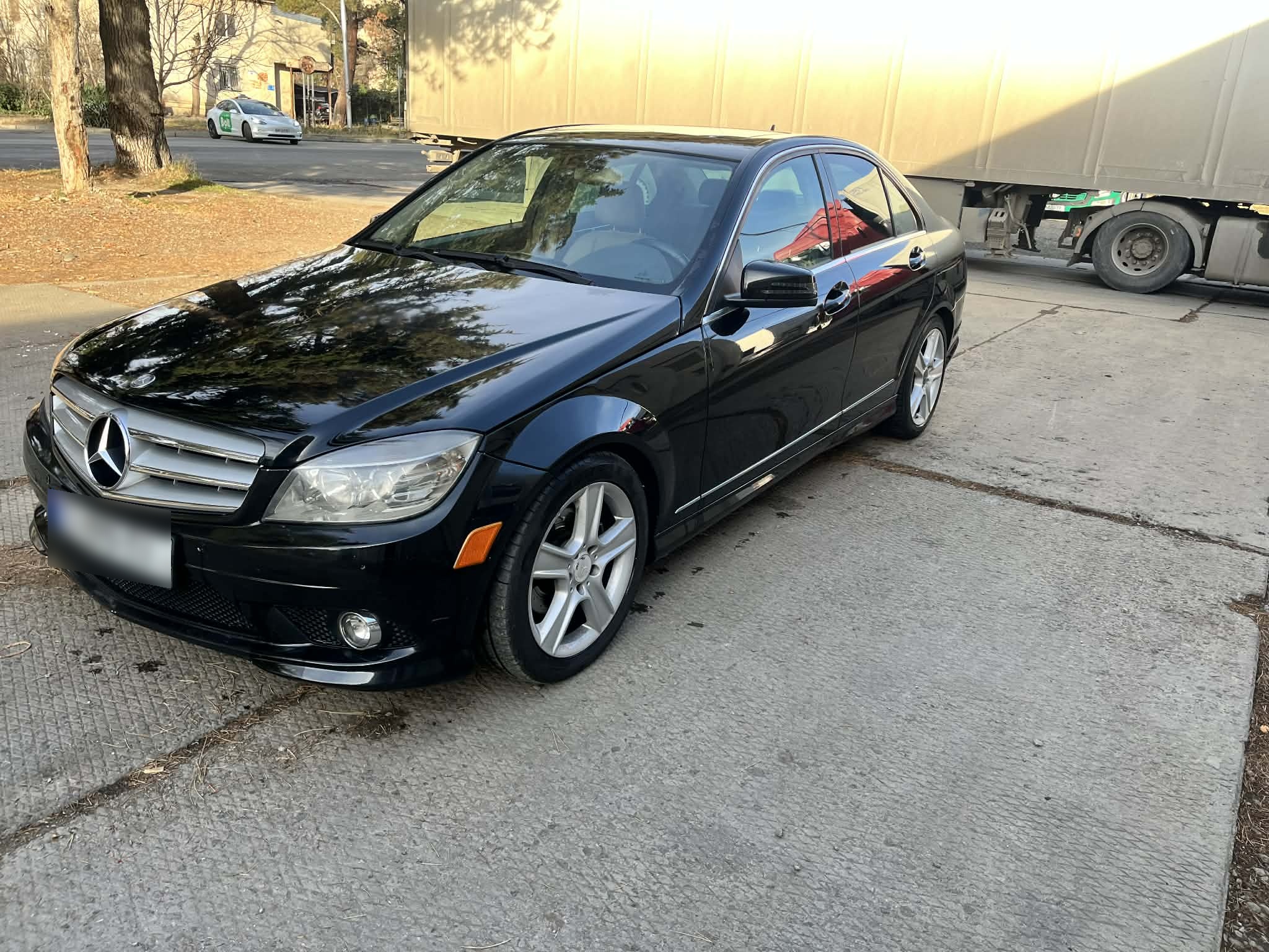 Mercedes-Benz C 300 2009 — photo 2