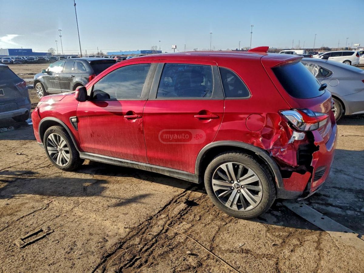 Mitsubishi Outlander 2020 — photo 2