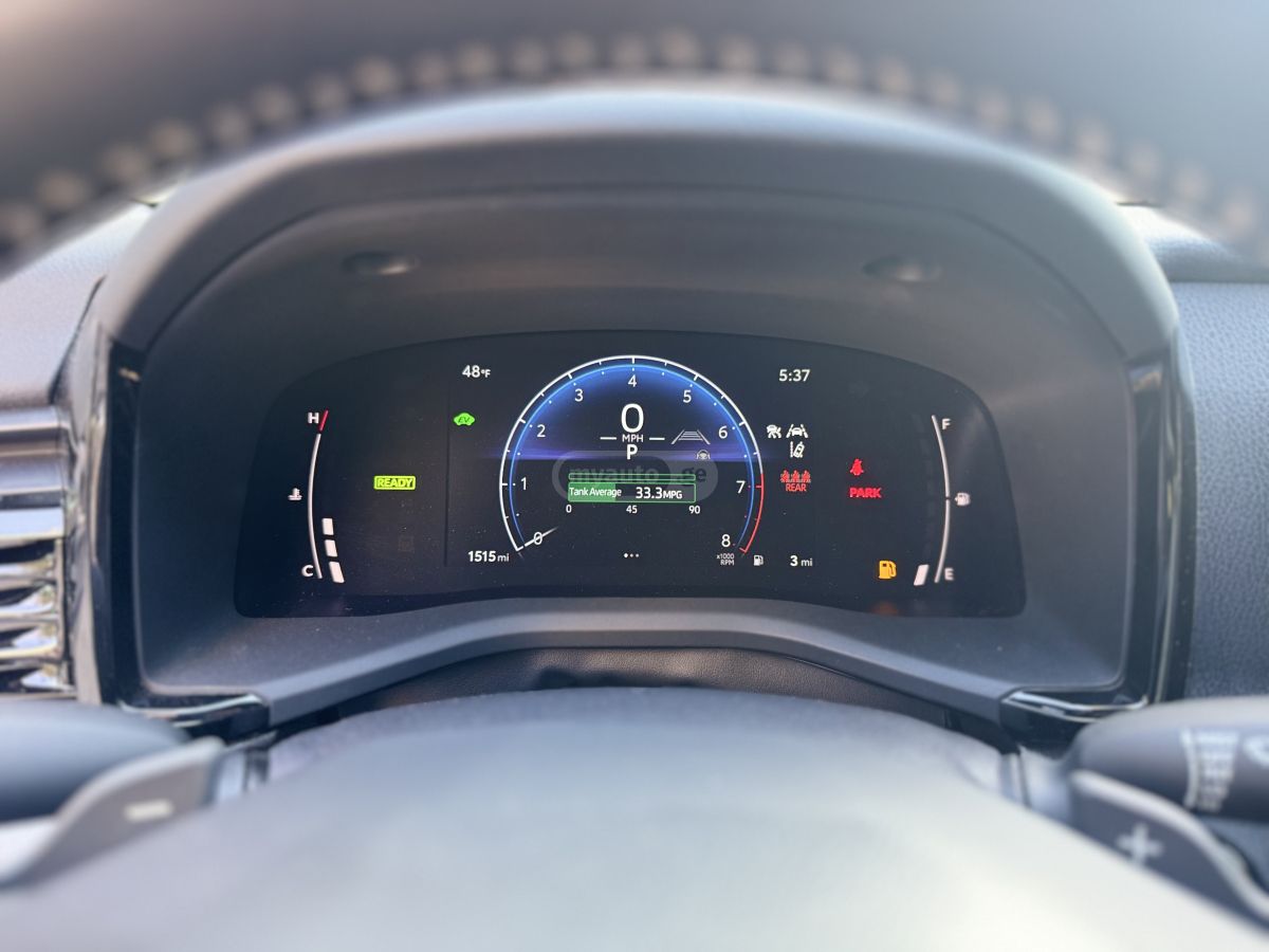 Toyota Camry 2025 — photo 2