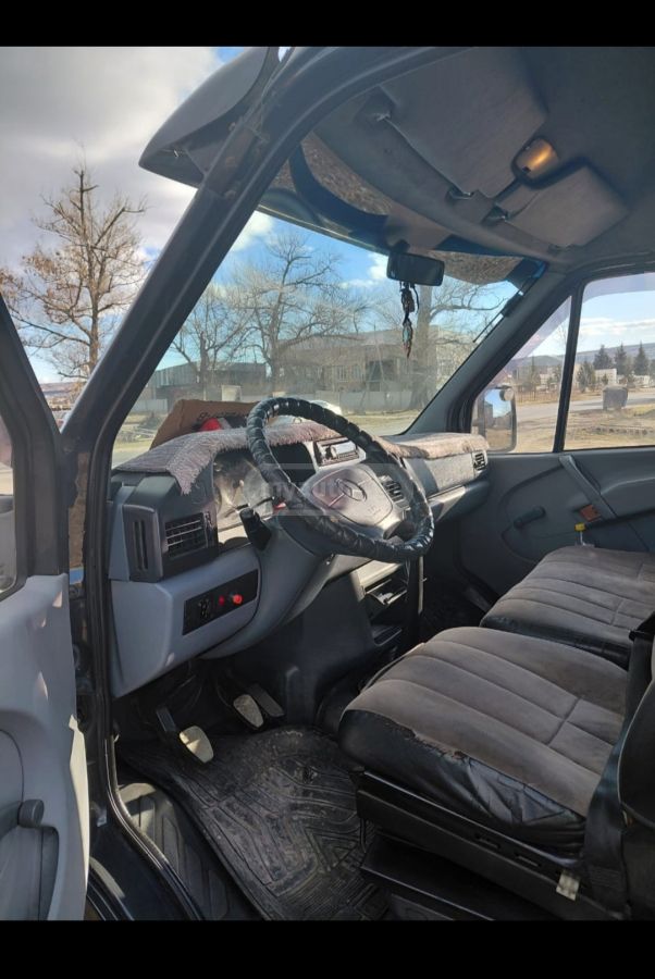 Mercedes-Benz Sprinter 1999 — photo 2