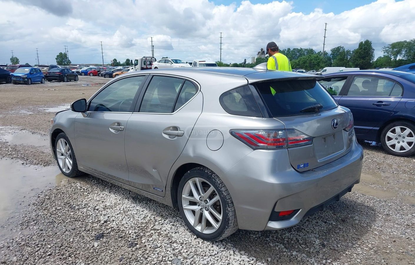 Lexus CT 200 h 2017 — photo 2