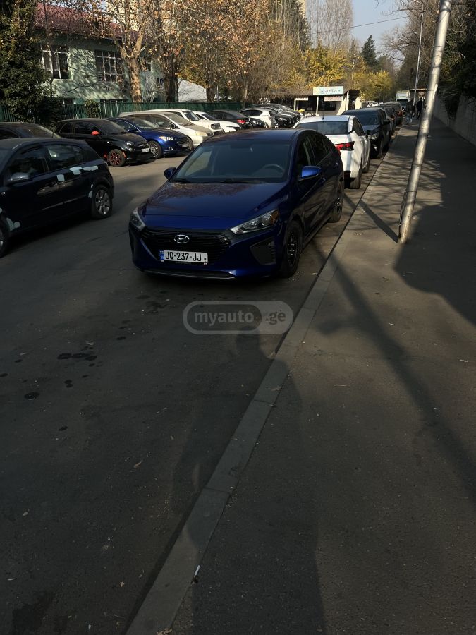 Hyundai Ioniq 2019 — photo 2