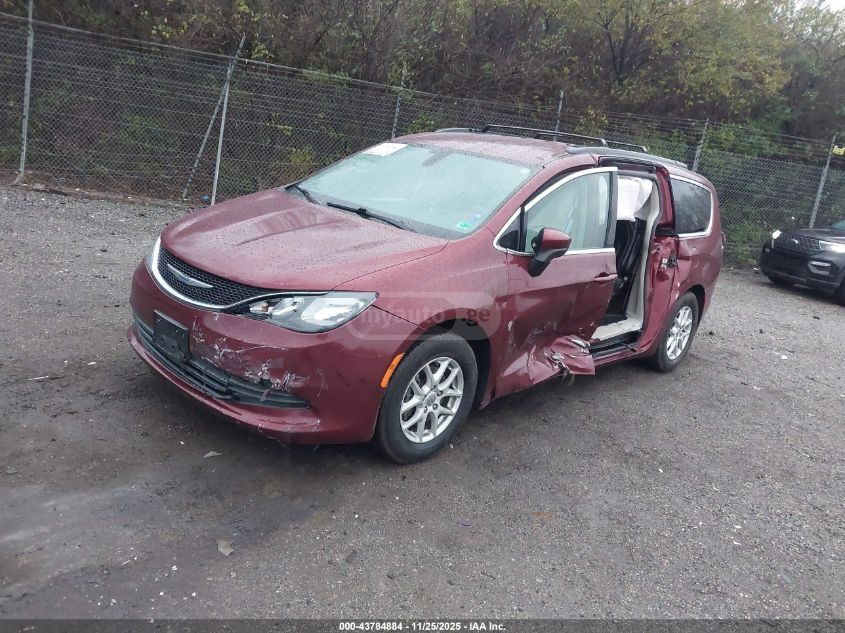 Chrysler Voyager 2020 — photo 2