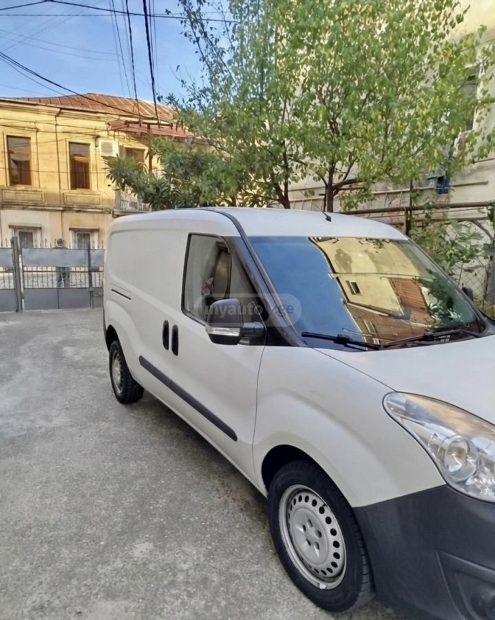 Opel Combo 2016 — photo 2
