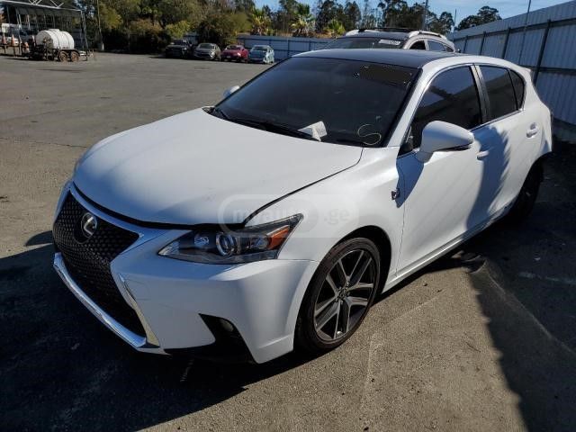 Lexus CT 200 h 2017 — photo 2
