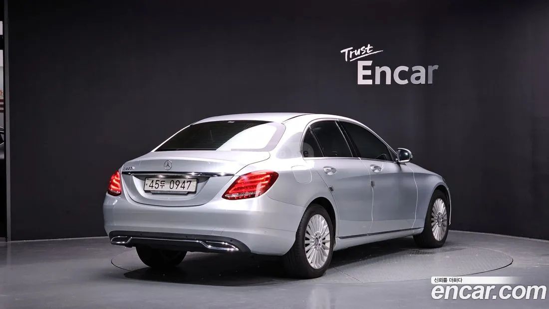 Mercedes-Benz C 63 AMG 2016 — photo 2