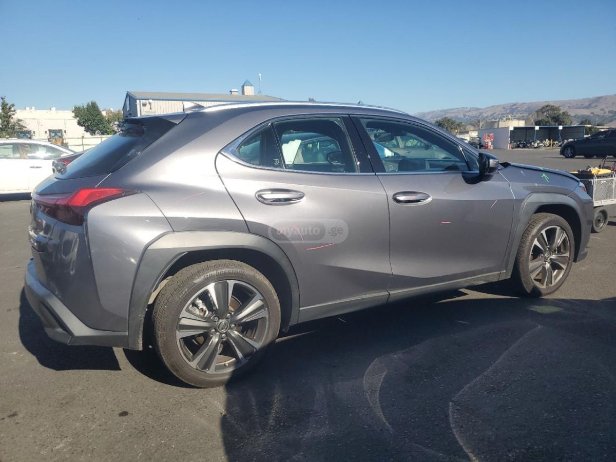 Lexus UX 200 2019 — photo 2